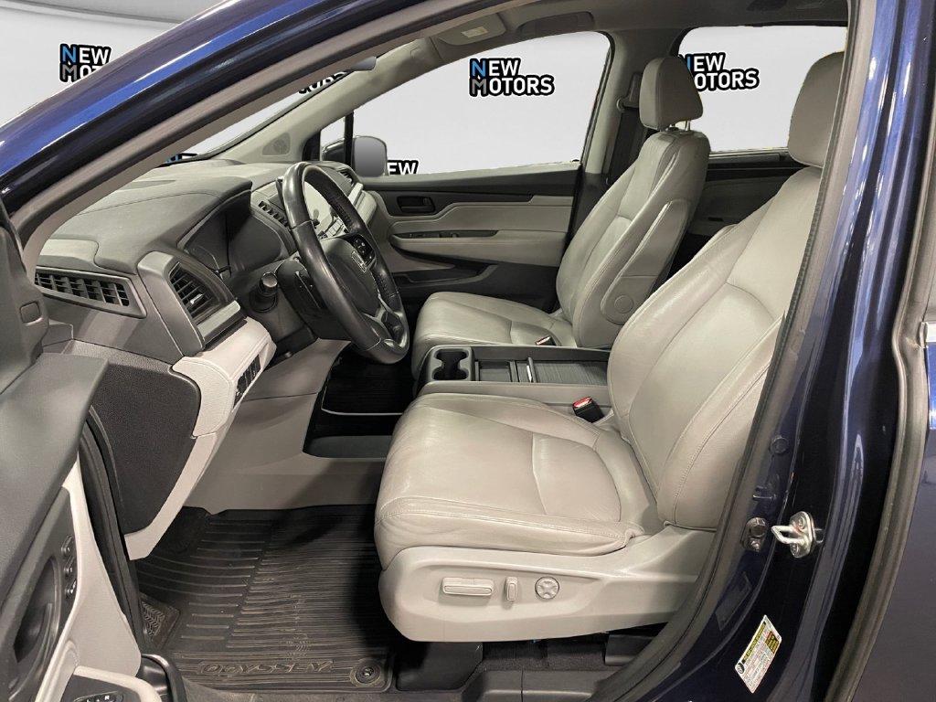 2018 Honda Odyssey photo 9 of 17