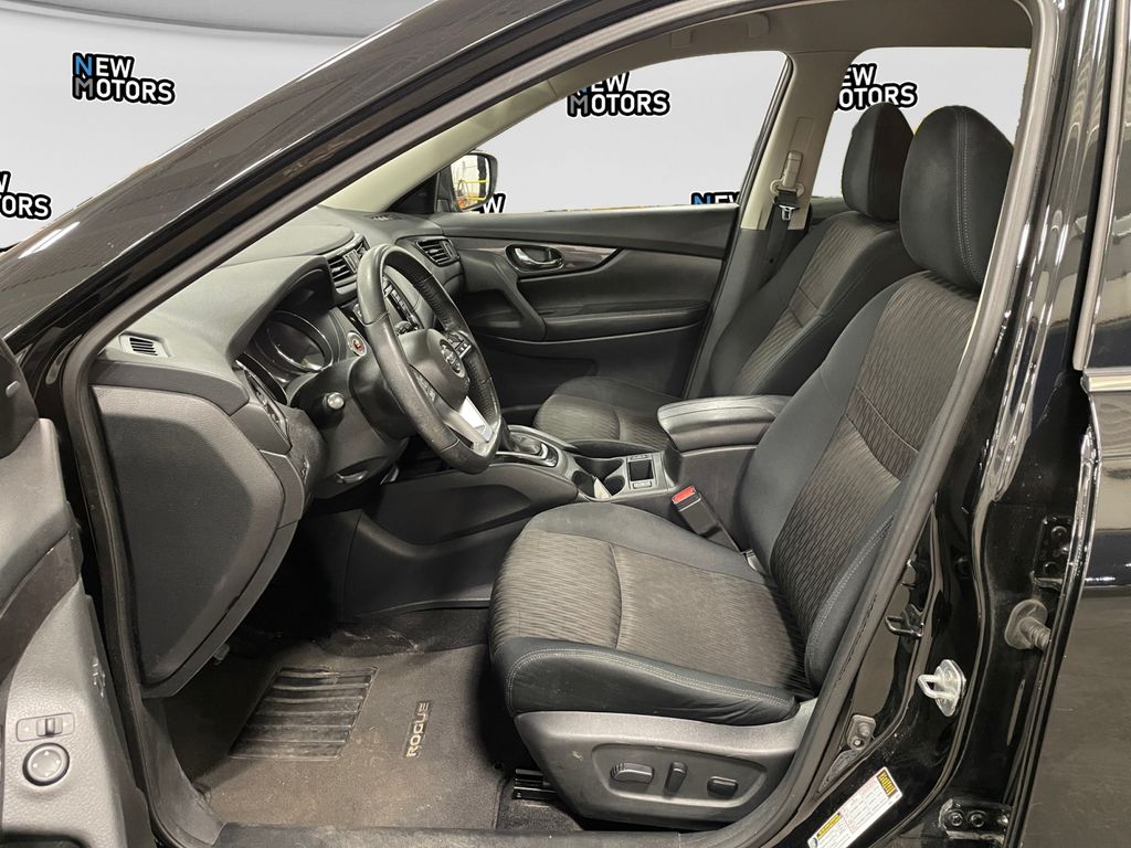 2018 Nissan Rogue SV Magnetic Black at Auto Express Rt. 8