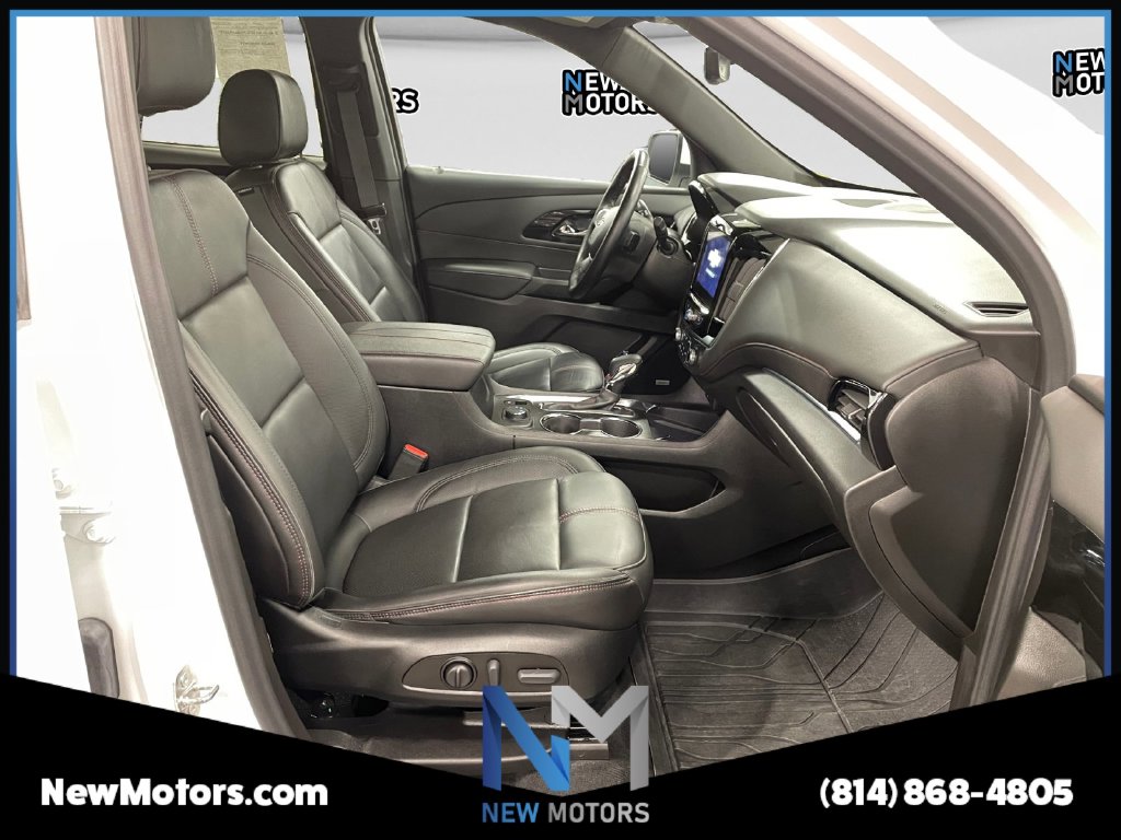 2023 Chevrolet Traverse photo 15 of 17