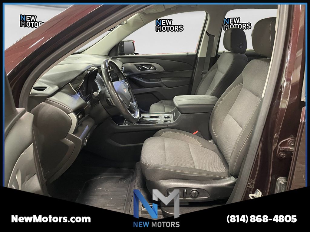 2020 Chevrolet Traverse LT Cloth w/1LT Black Cherry Metallic at Solomon Chevrolet