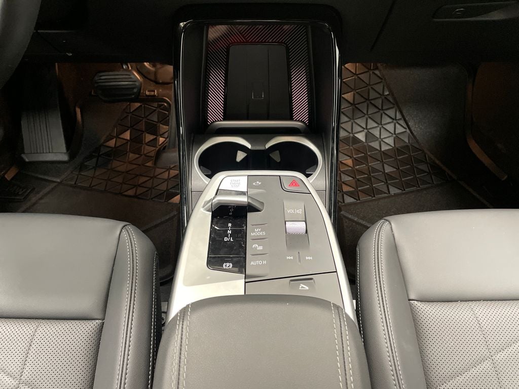 2026 BMW X2 xDrive28i - 11