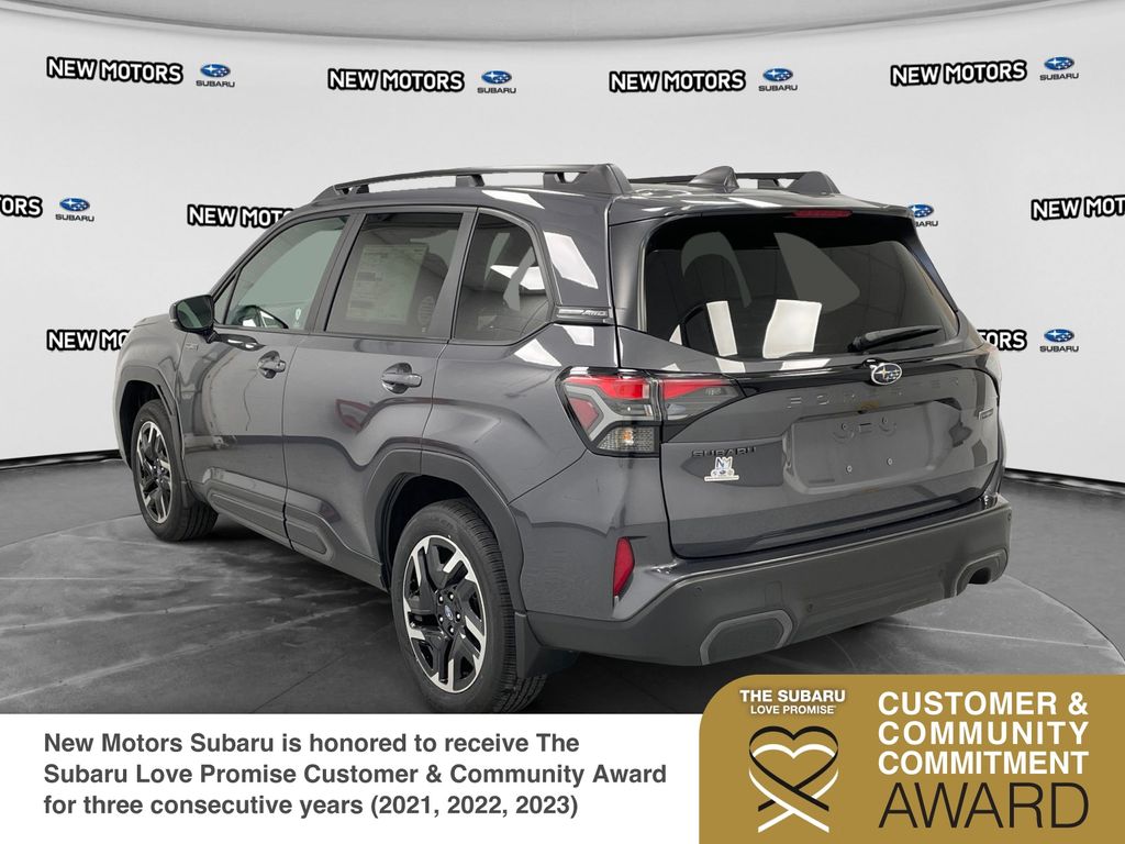 2026 Subaru Forester photo 2 of 17