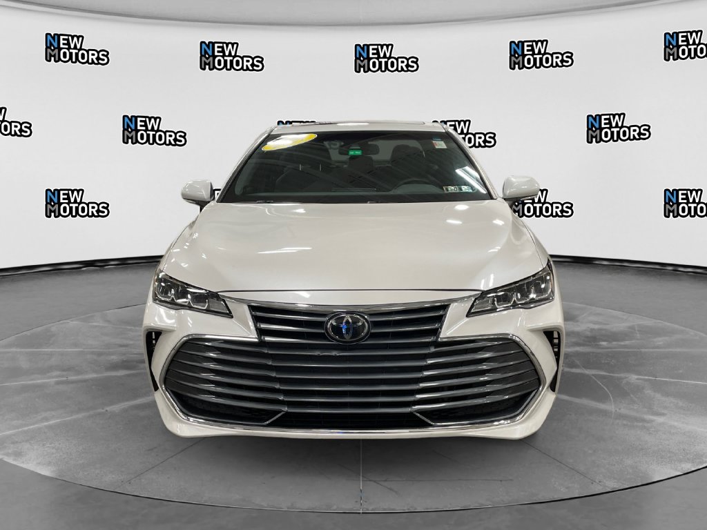 2021 Toyota Avalon photo 8 of 16