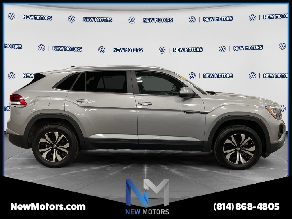 2024 Volkswagen Atlas Cross Sport photo 7 of 16