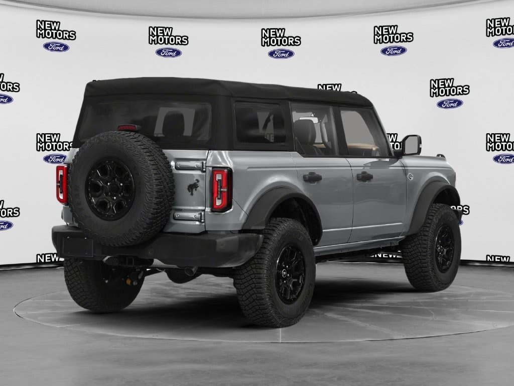2022 Ford Bronco photo 2 of 12