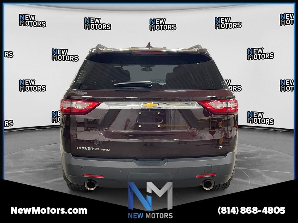2020 Chevrolet Traverse LT Cloth w/1LT Black Cherry Metallic at Solomon Chevrolet