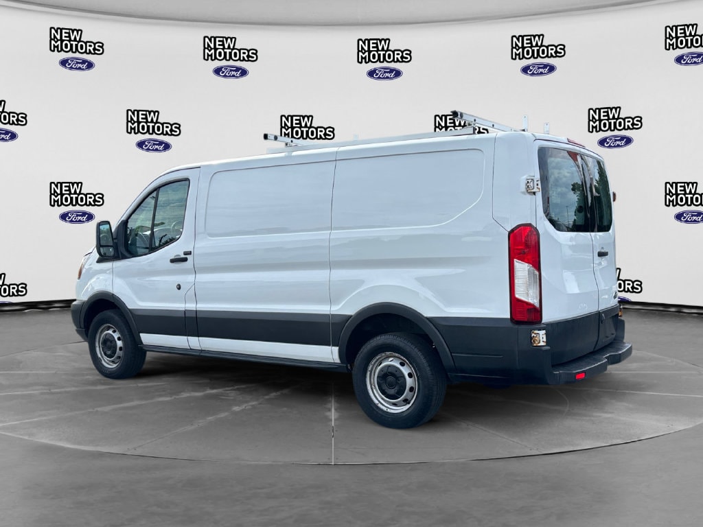 2017 Ford Transit-250 photo 3 of 15