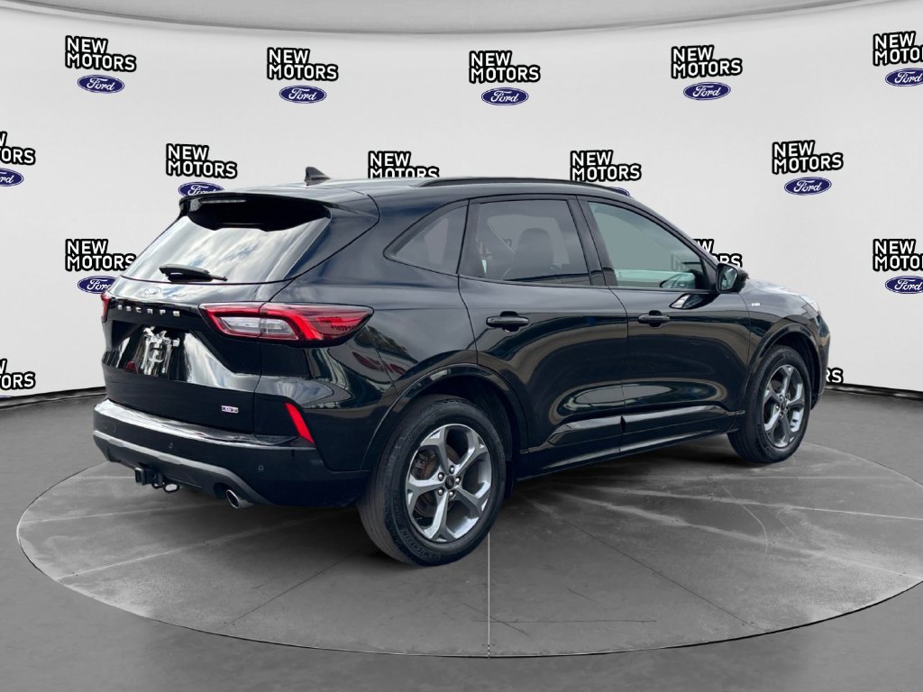 2024 Ford Escape photo 5 of 16