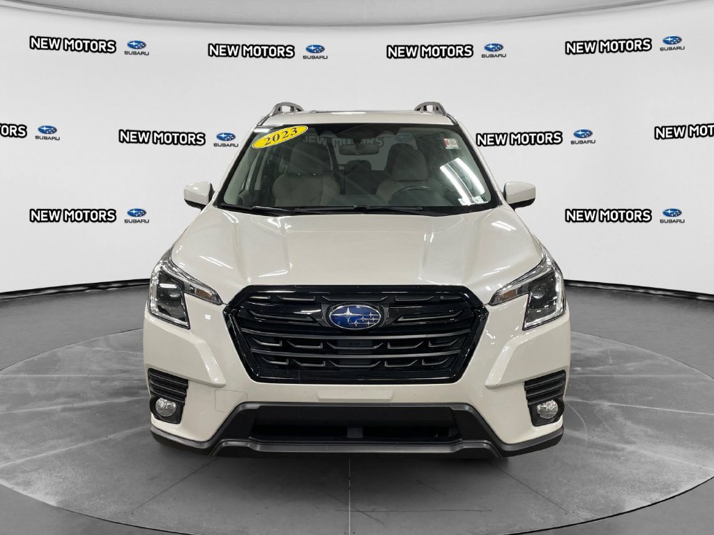 2023 Subaru Forester photo 8 of 17