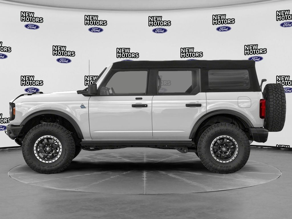 2023 Ford Bronco  Oxford White at New Motors