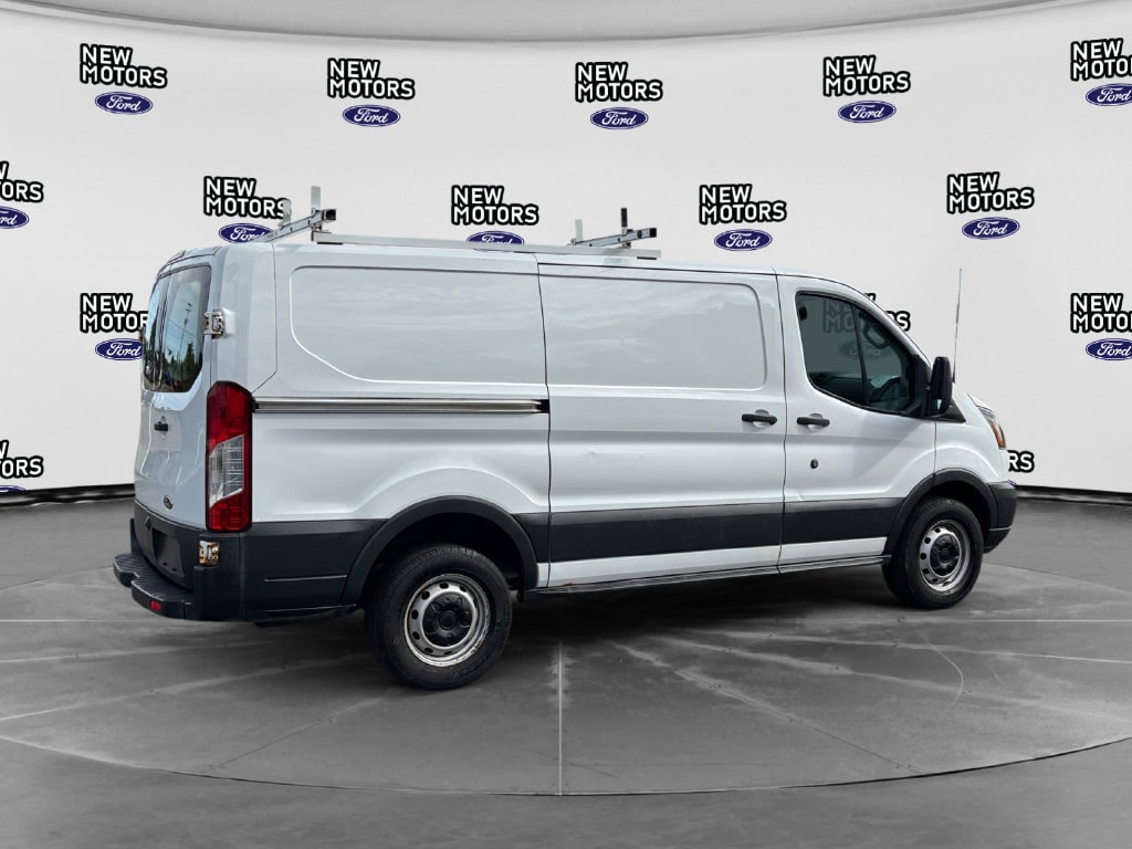 2017 Ford Transit-250 photo 5 of 15