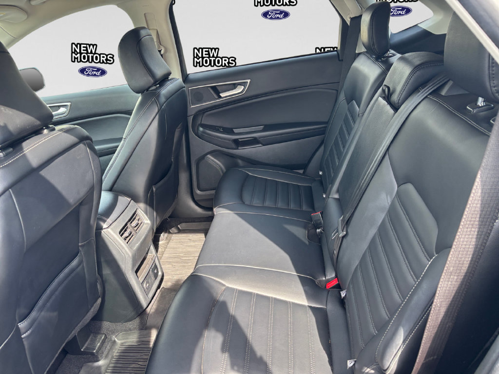 2024 Ford Edge photo 14 of 16