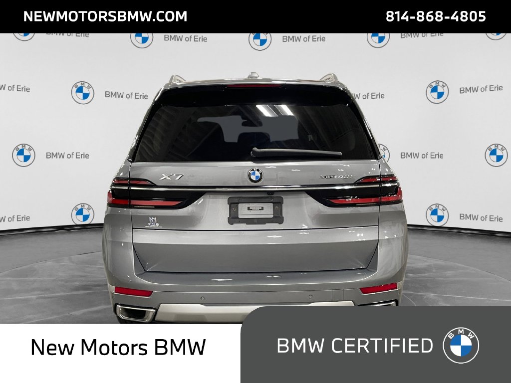 2024 BMW X7 photo 4 of 17