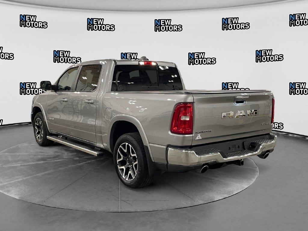 2025 Ram 1500 photo 3 of 15