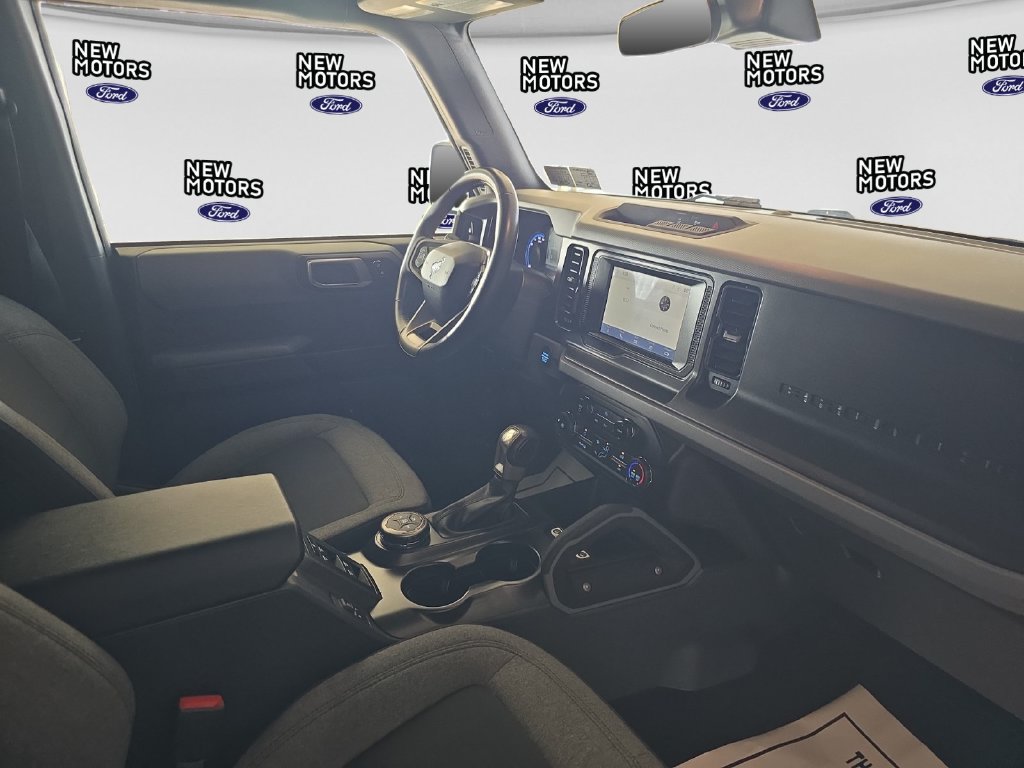 2022 Ford Bronco photo 16 of 17