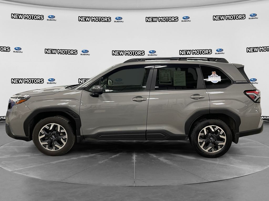 2025 Subaru Forester Premium Pearl at New Motors