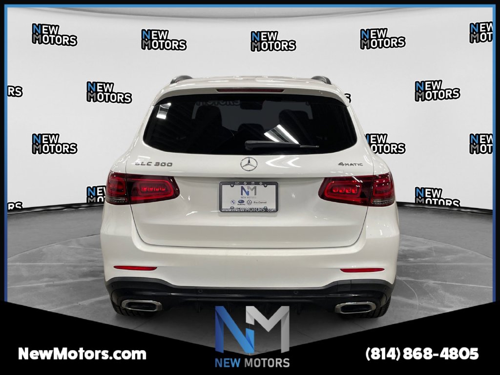 2021 Mercedes-Benz GLC 300 photo 4 of 17