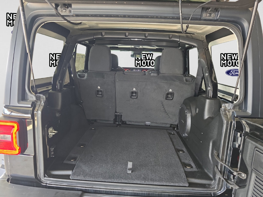 2021 Jeep Wrangler photo 17 of 17