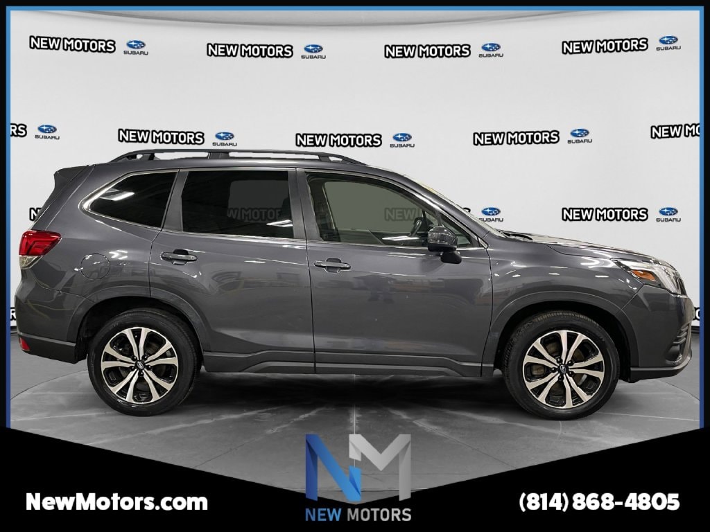 2023 Subaru Forester photo 6 of 17