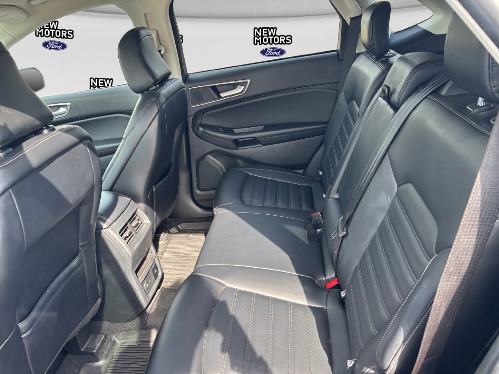 2024 Ford Edge photo 14 of 16