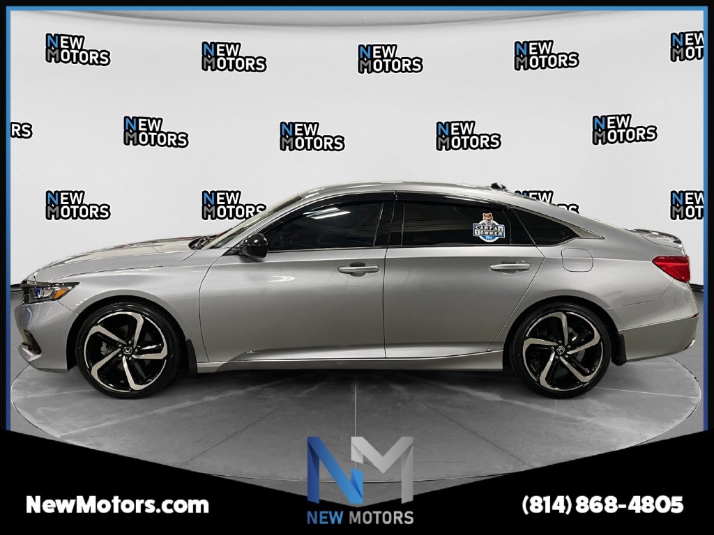 2022 Honda Accord photo 2 of 15