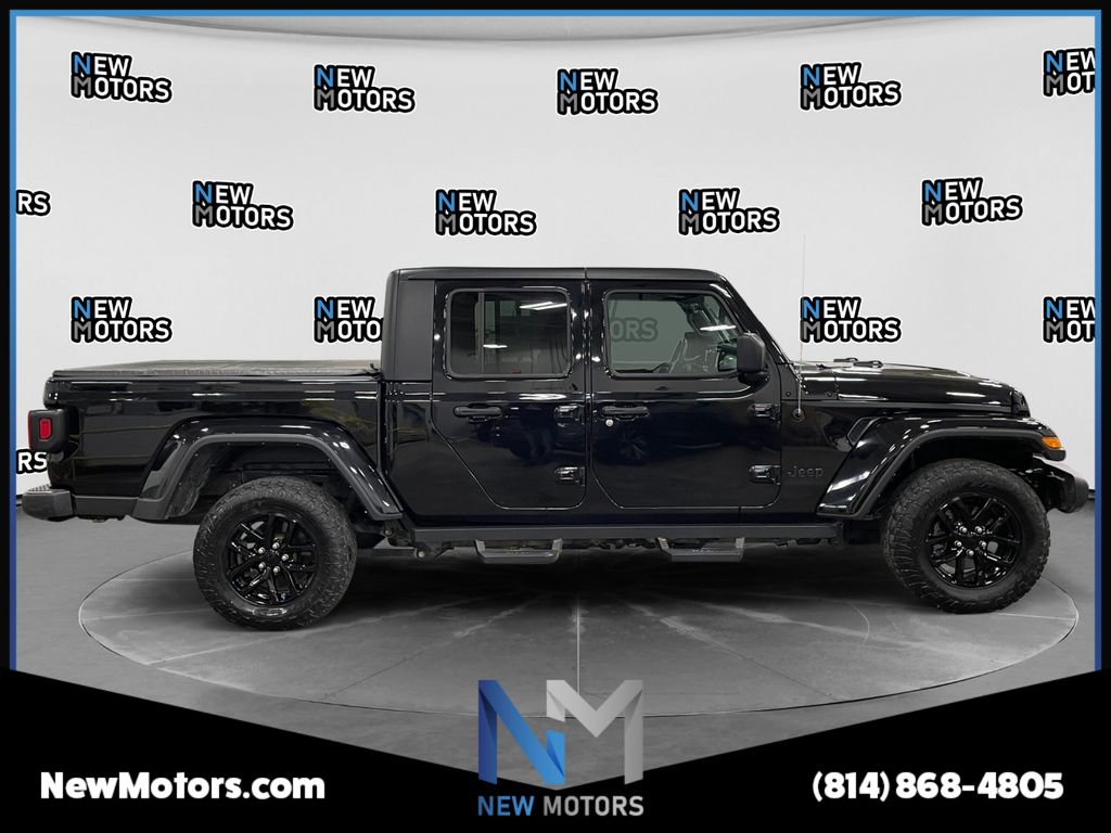 2023 Jeep Gladiator photo 6 of 15