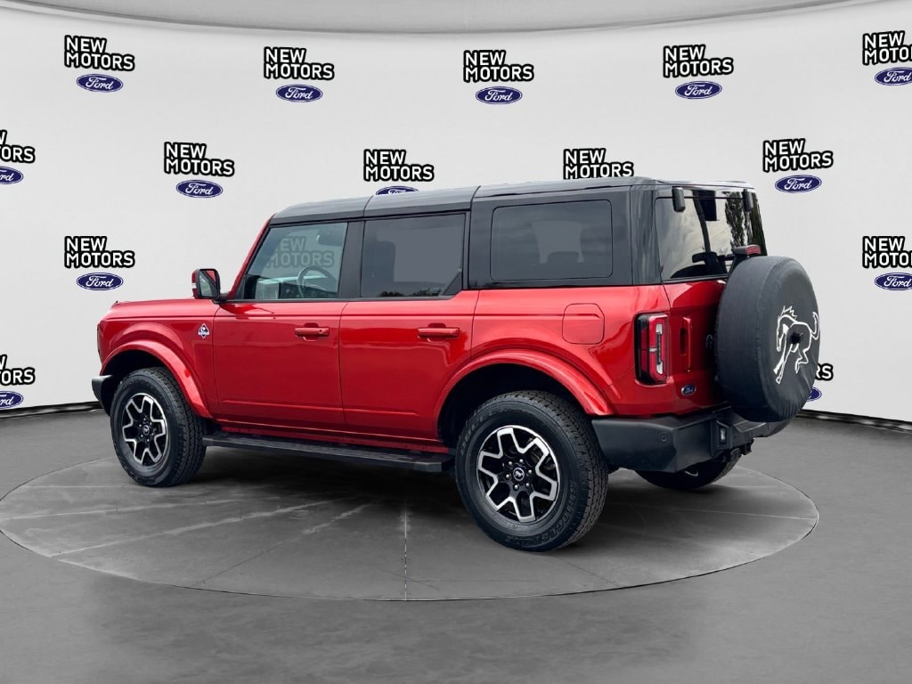 2024 Ford Bronco photo 3 of 16