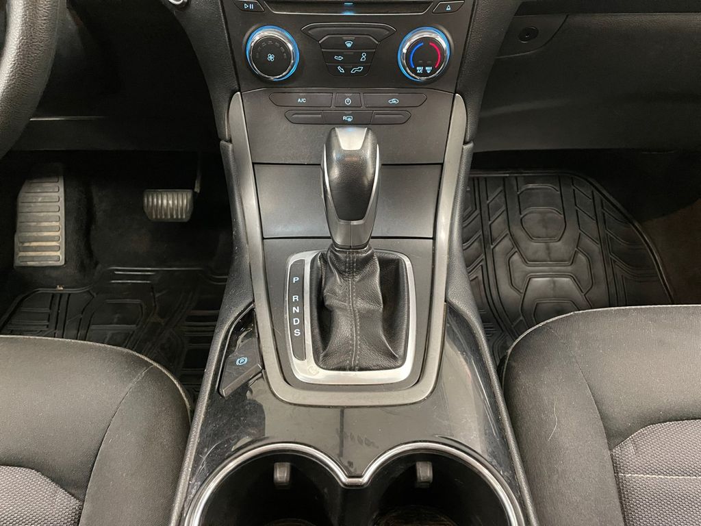 2016 Ford Edge SE Blue Metallic at New Motors