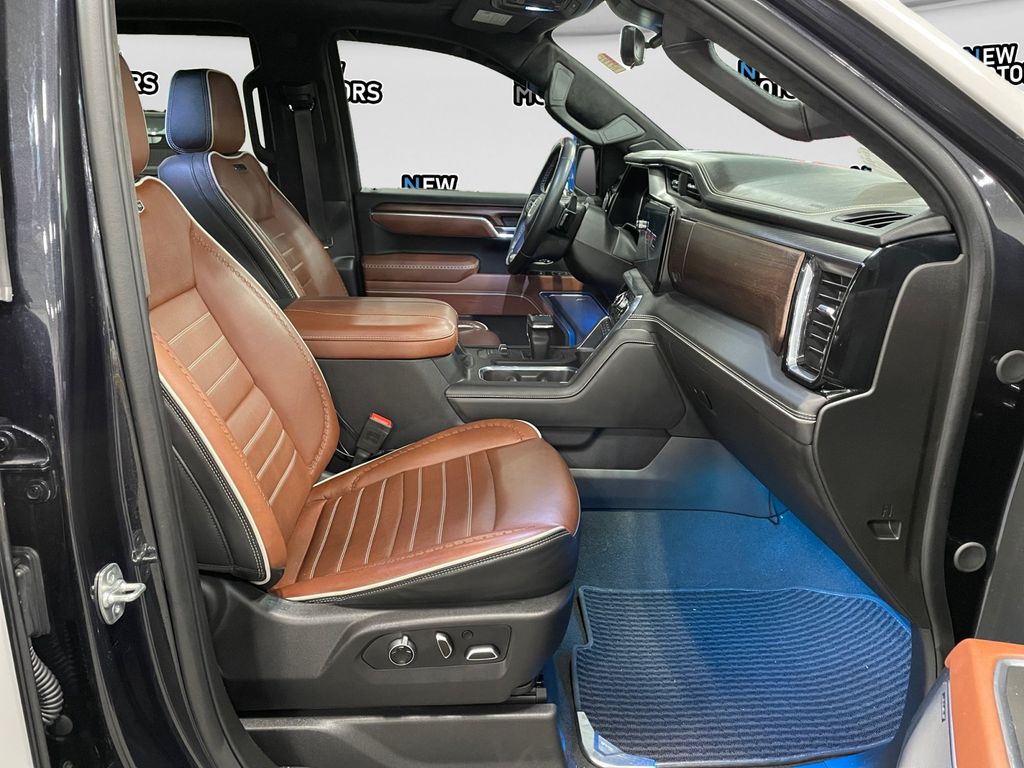 2025 GMC Sierra 1500 Denali Ultimate Titanium at New Motors
