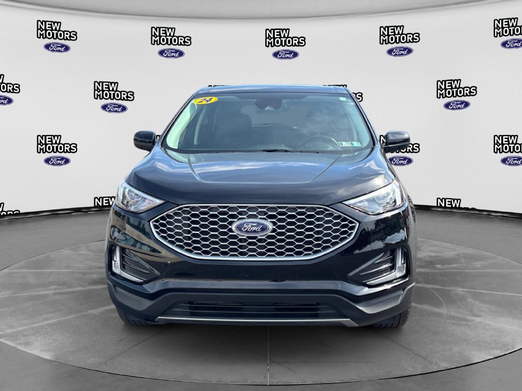2024 Ford Edge photo 9 of 16