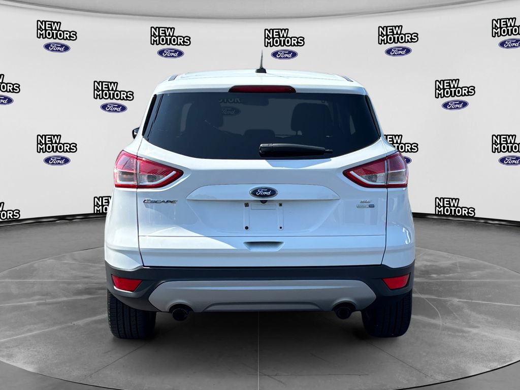 2016 Ford Escape SE Oxford White at Auto Express Rt. 8