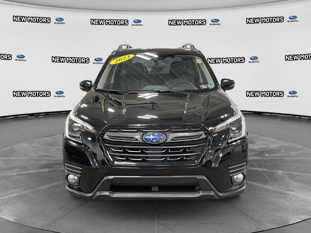 2023 Subaru Forester photo 8 of 17