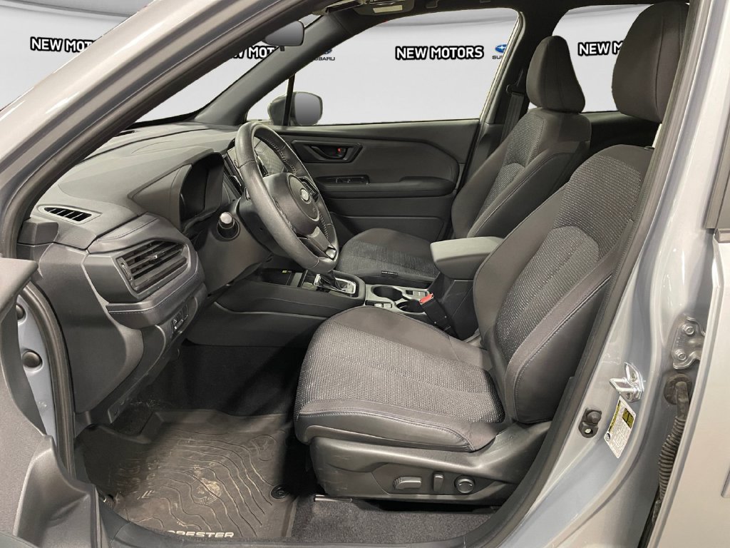 2025 Subaru Forester photo 11 of 18