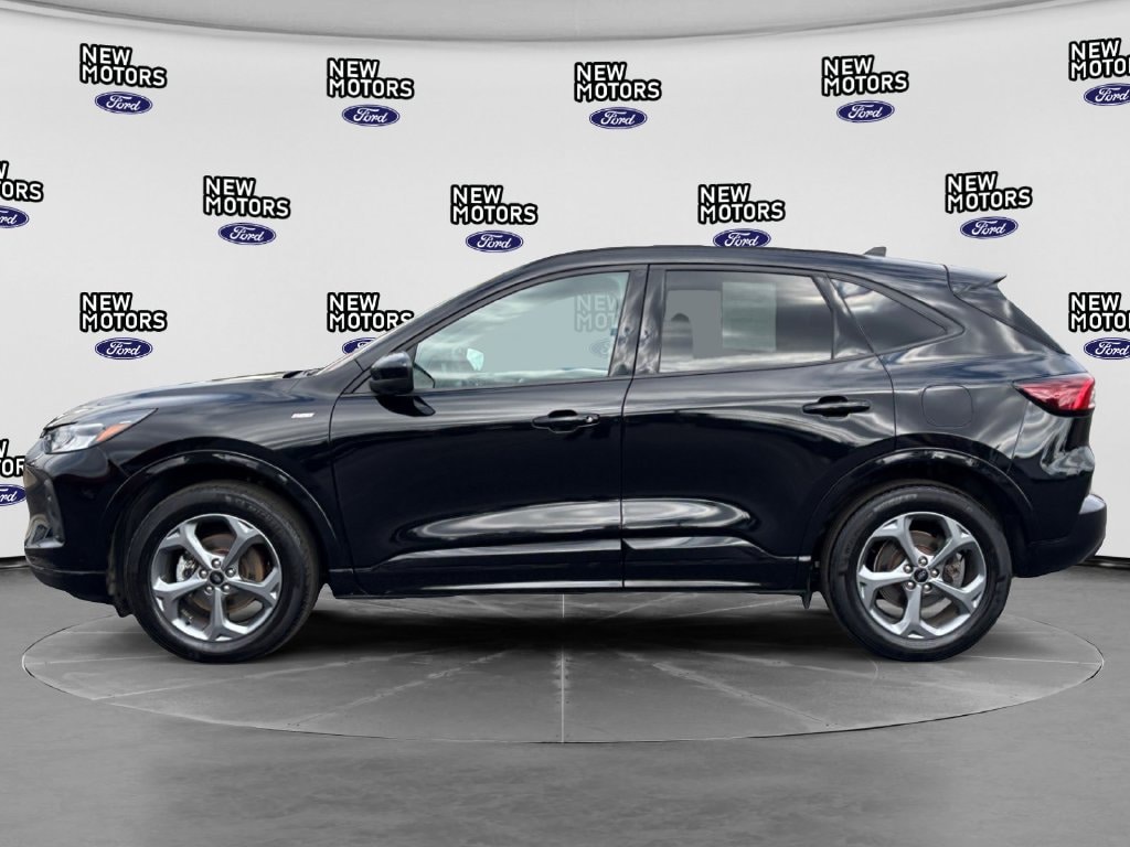 2024 Ford Escape photo 2 of 16