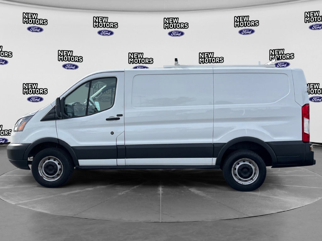 2017 Ford Transit-250 photo 2 of 15
