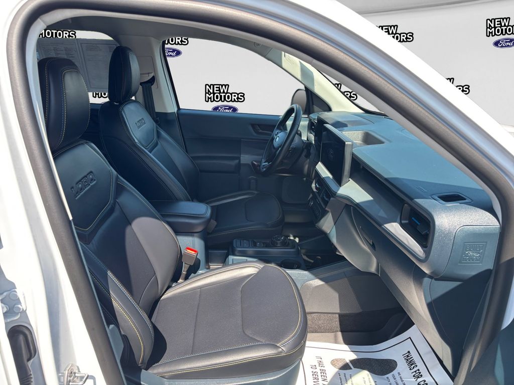 2025 Ford Maverick Lobo Standard Oxford White at New Motors