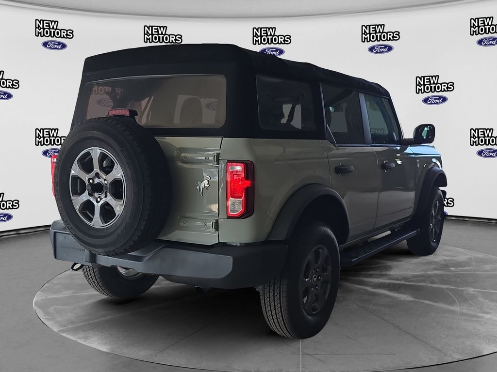 2022 Ford Bronco  Cactus at New Motors