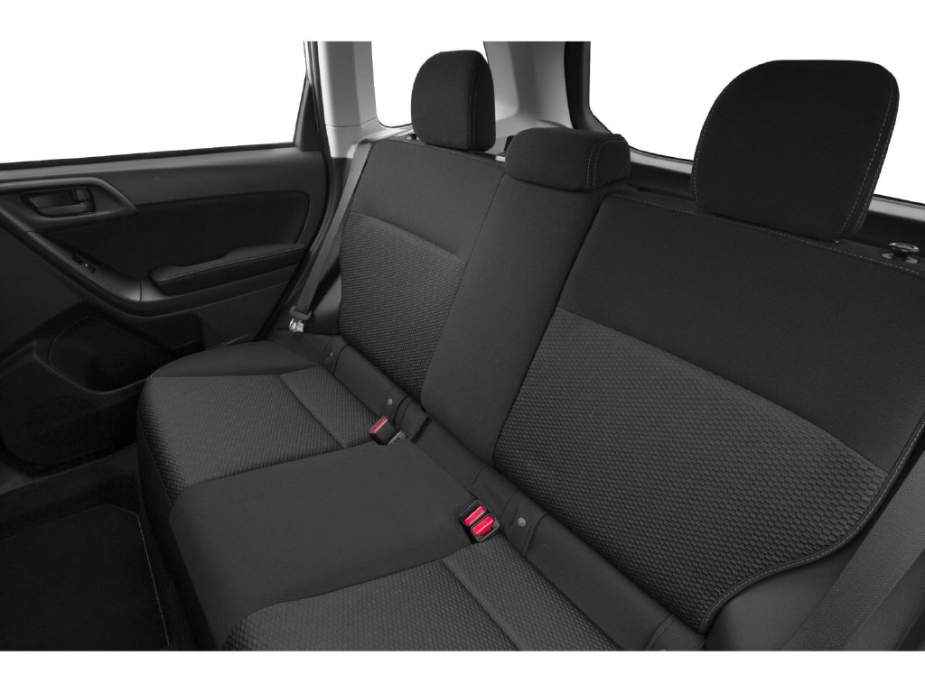 2015 Subaru Forester photo 8 of 10