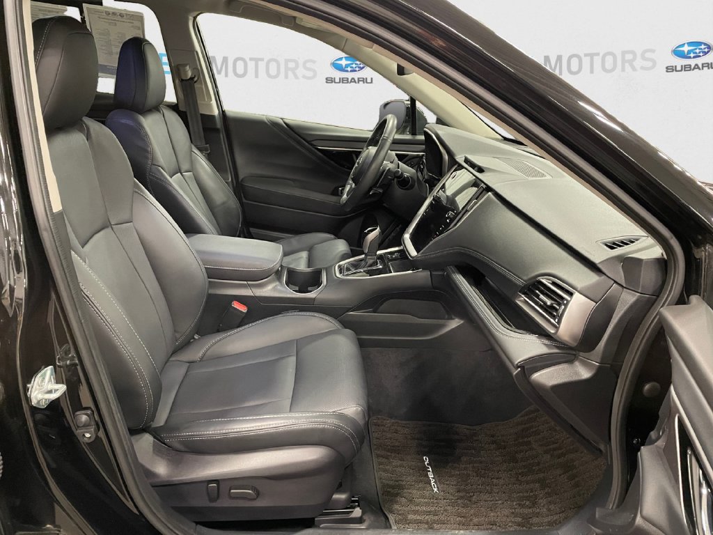 2025 Subaru Outback photo 15 of 17