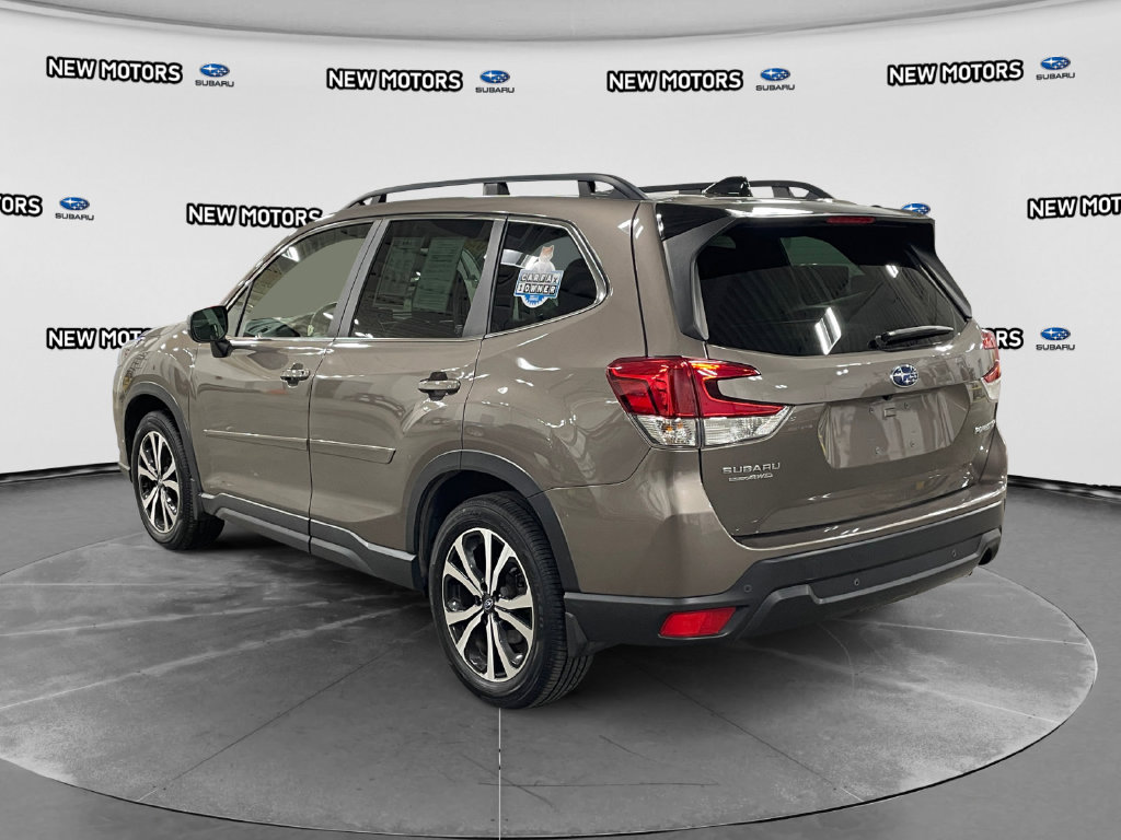 2024 Subaru Forester photo 3 of 17