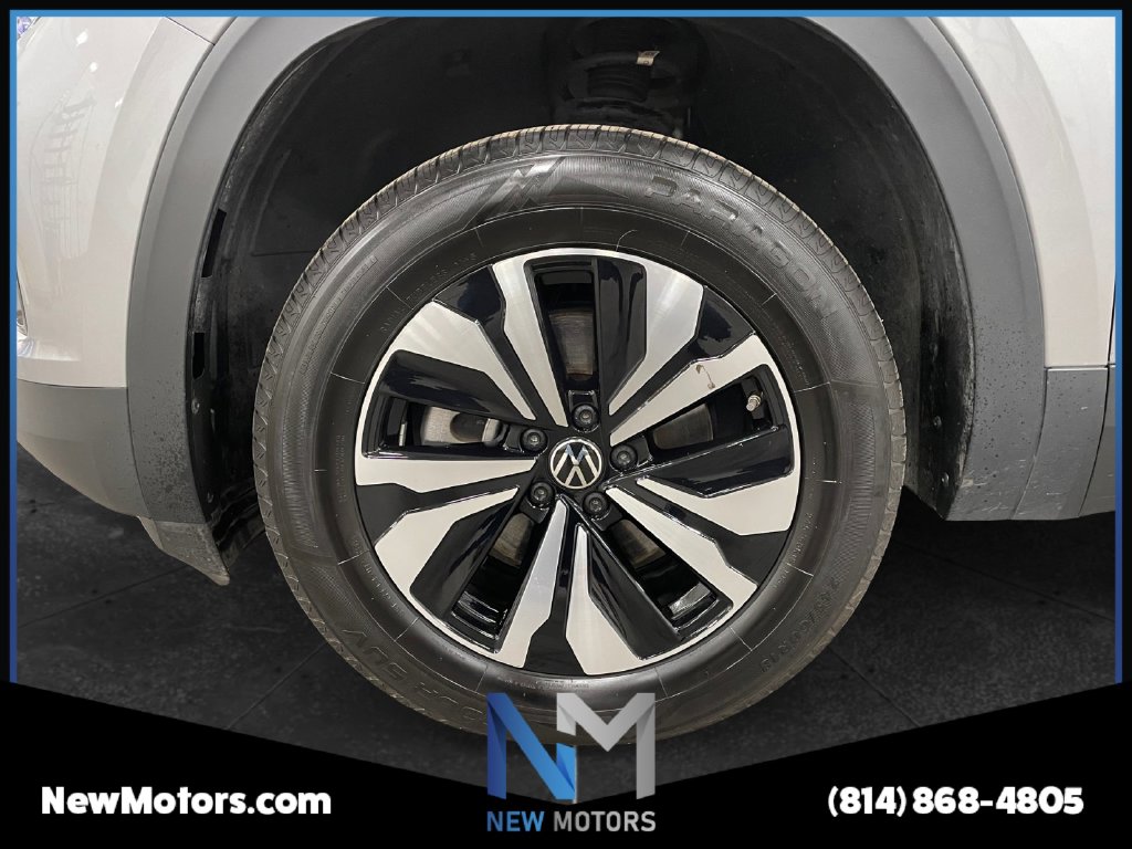 2024 Volkswagen Atlas Cross Sport photo 15 of 16
