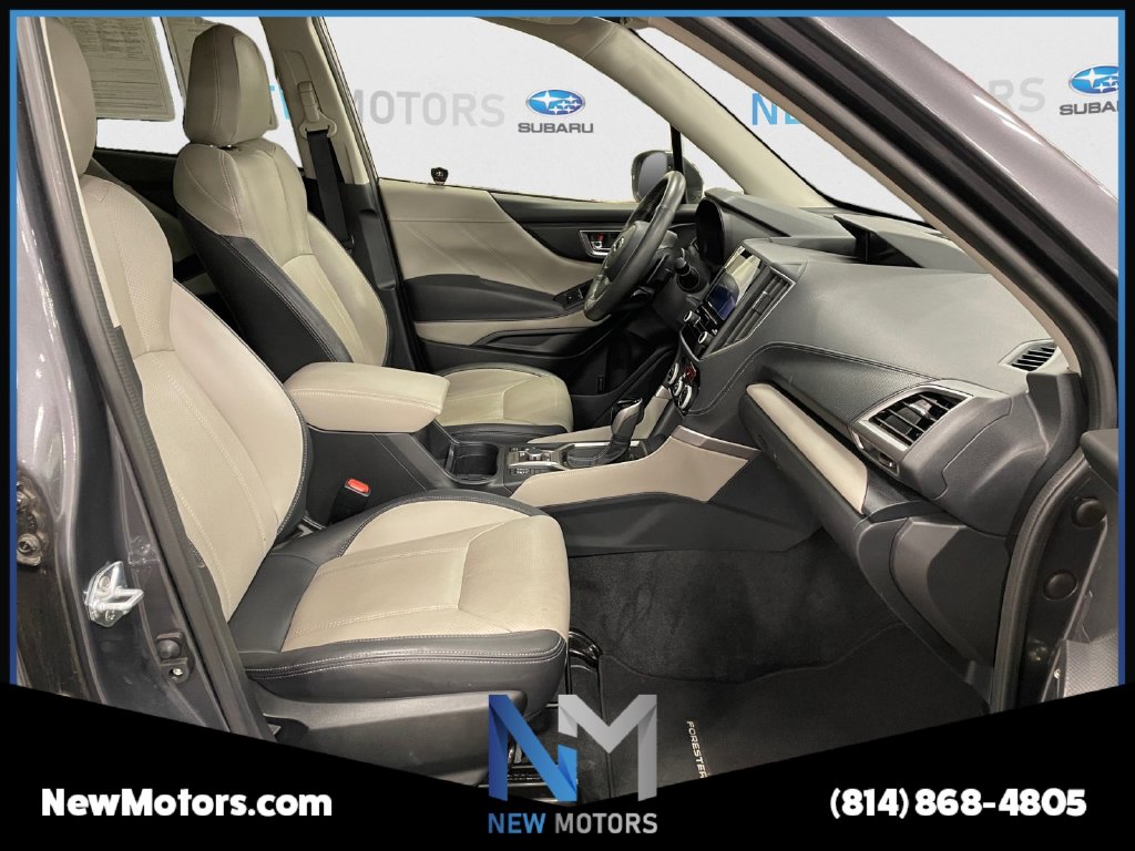 2023 Subaru Forester photo 15 of 17