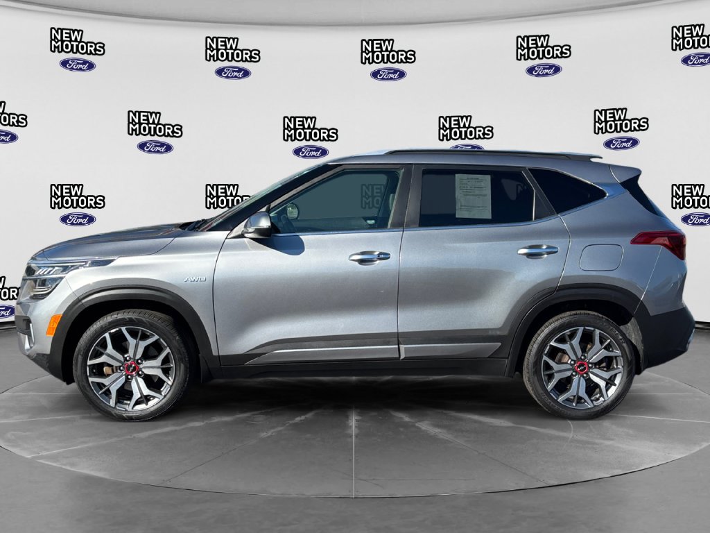 2022 Kia Seltos photo 2 of 16