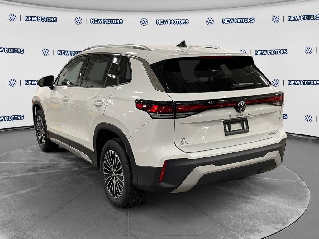 2026 Volkswagen Tiguan photo 3 of 15