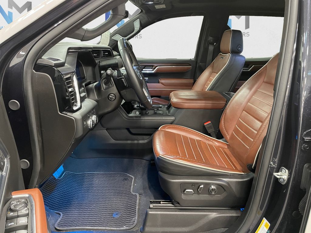 2025 GMC Sierra 1500 Denali Ultimate Titanium at New Motors