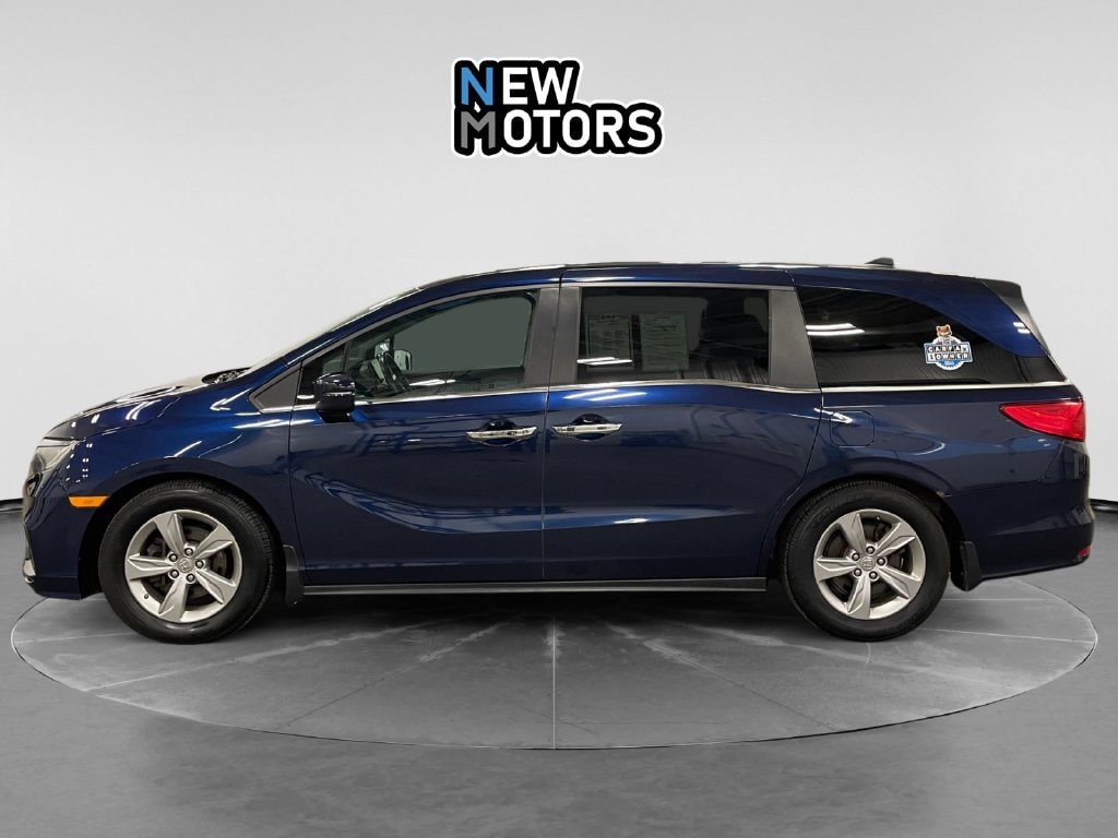 2018 Honda Odyssey photo 2 of 17