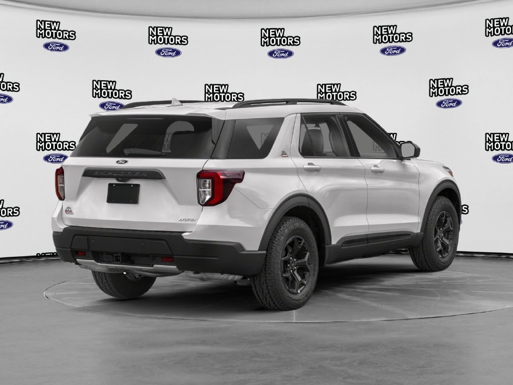 2024 Ford Explorer photo 2 of 12