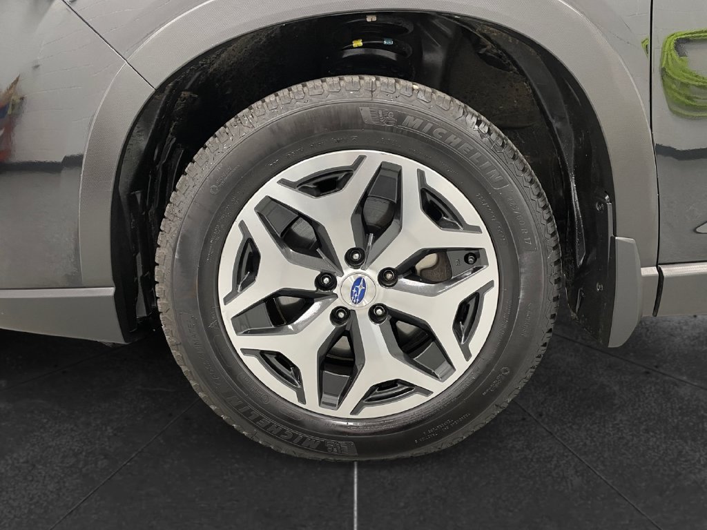 2019 Subaru Forester photo 12 of 15
