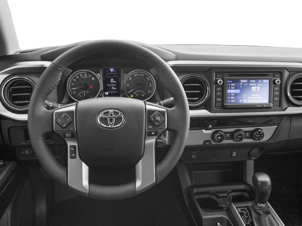 2017 Toyota Tacoma photo 4 of 10