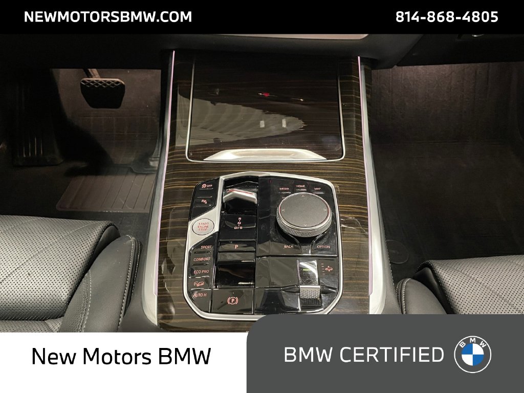 2024 BMW X7 photo 11 of 17